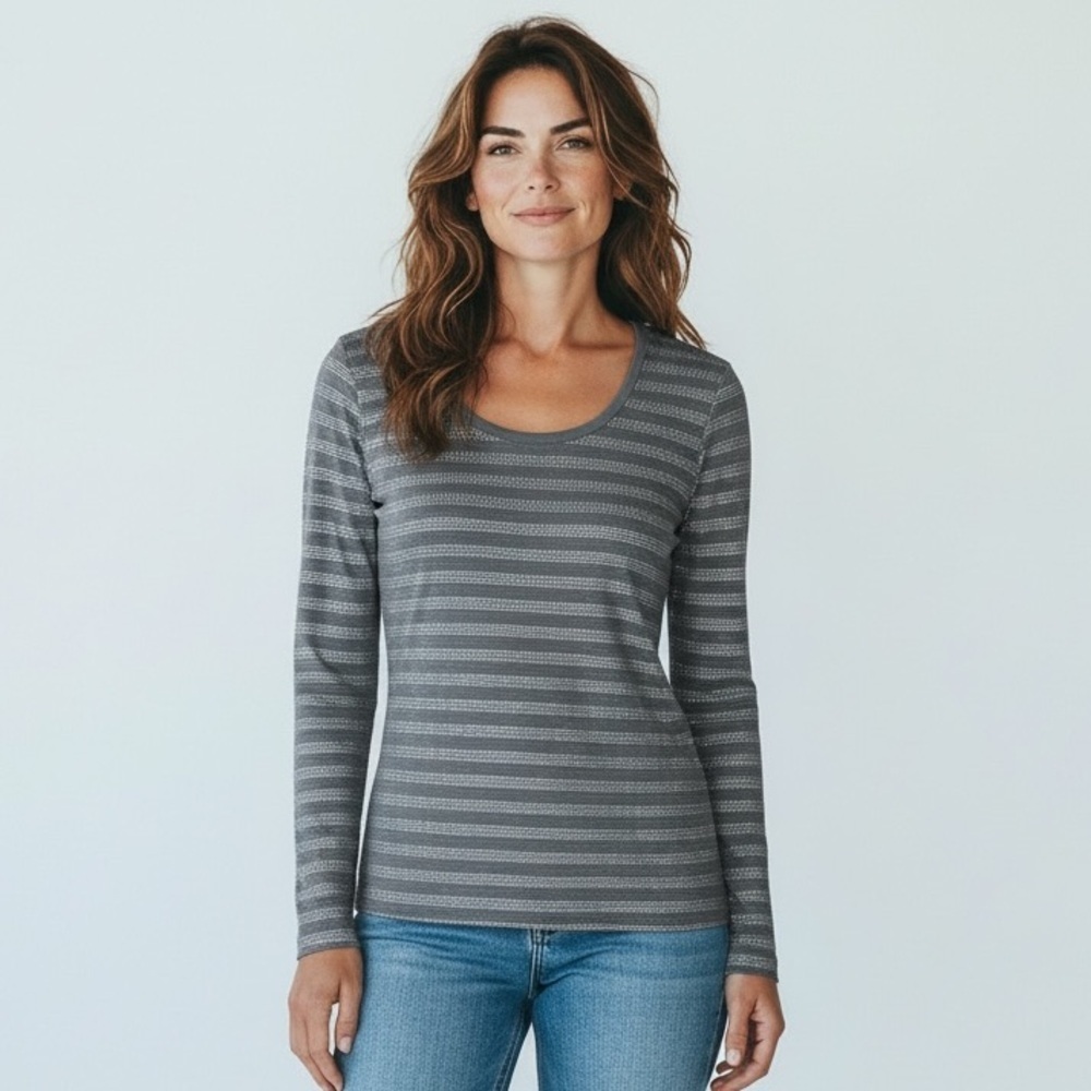 Ann Taylor ladies long sleeve top small NWT new with tags never worn brand new